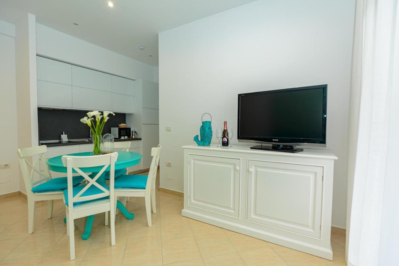 Holiday House Solemare โอริคูม ภายนอก รูปภาพ